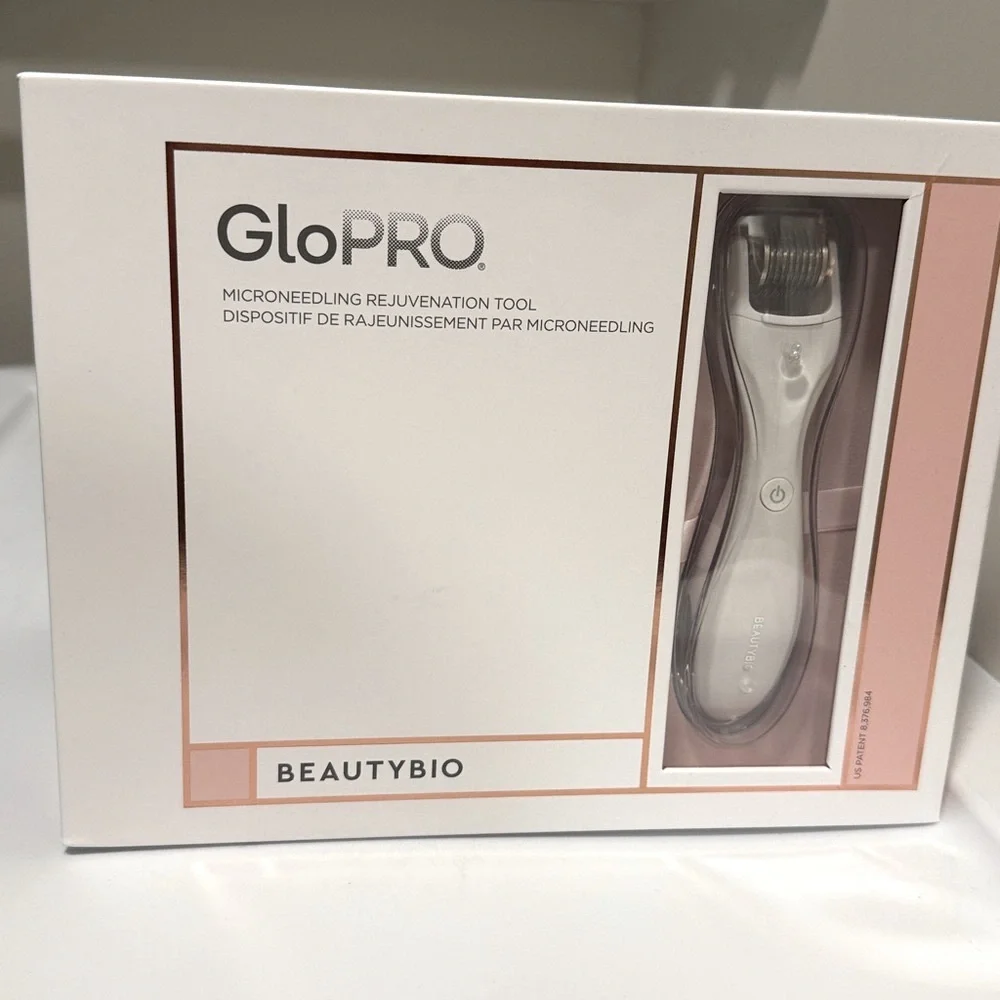 GloPRO Facial Microneedling Tool Skin firming and Smoothing At Home Kit NIB
